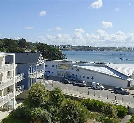 Holiday park Vacanceole - Le Domaine De Bertheaume 2*